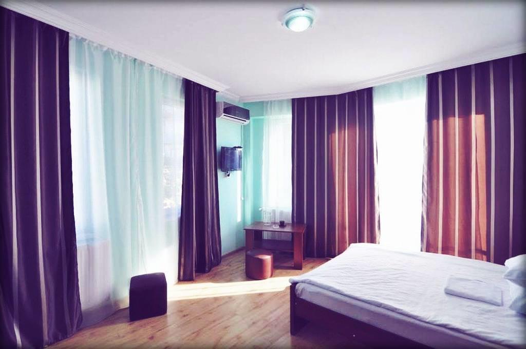 Hotel Nina Tbilisi Esterno foto