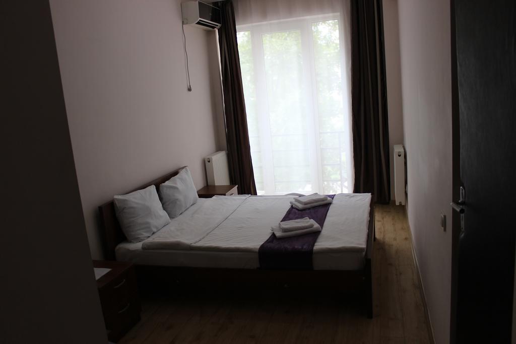 Hotel Nina Tbilisi Esterno foto