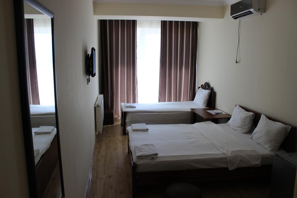 Hotel Nina Tbilisi Esterno foto