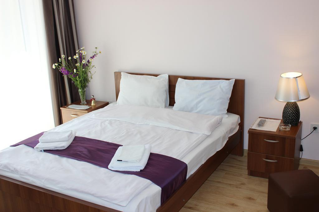 Hotel Nina Tbilisi Esterno foto