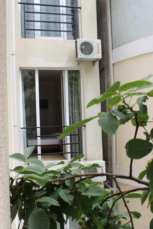 Hotel Nina Tbilisi Esterno foto