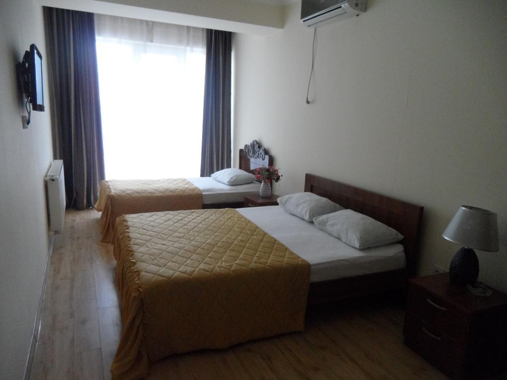 Hotel Nina Tbilisi Esterno foto