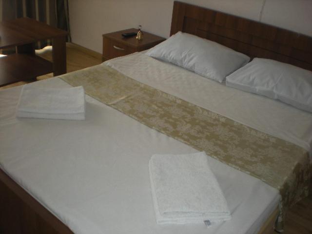Hotel Nina Tbilisi Esterno foto